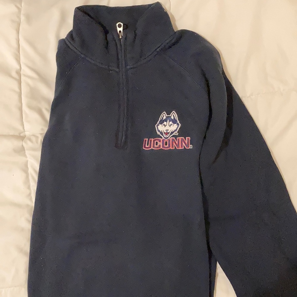 U of Connecticut quarter zip sweatshirt size XL